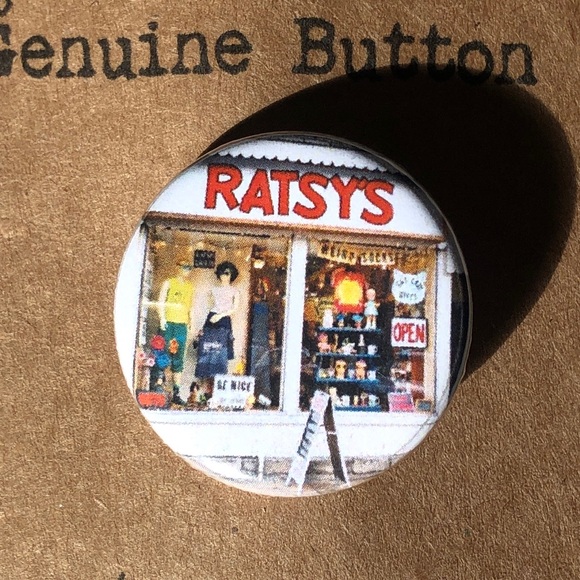 RATSY’S Oberlin College BNWT Genuine Button, Ratsys Store Ohio - Picture 2 of 6